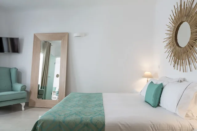 Residence, 2 King Beds, Outdoor Jetted Tub, Sofa، Colours Of Mykonos 3/8