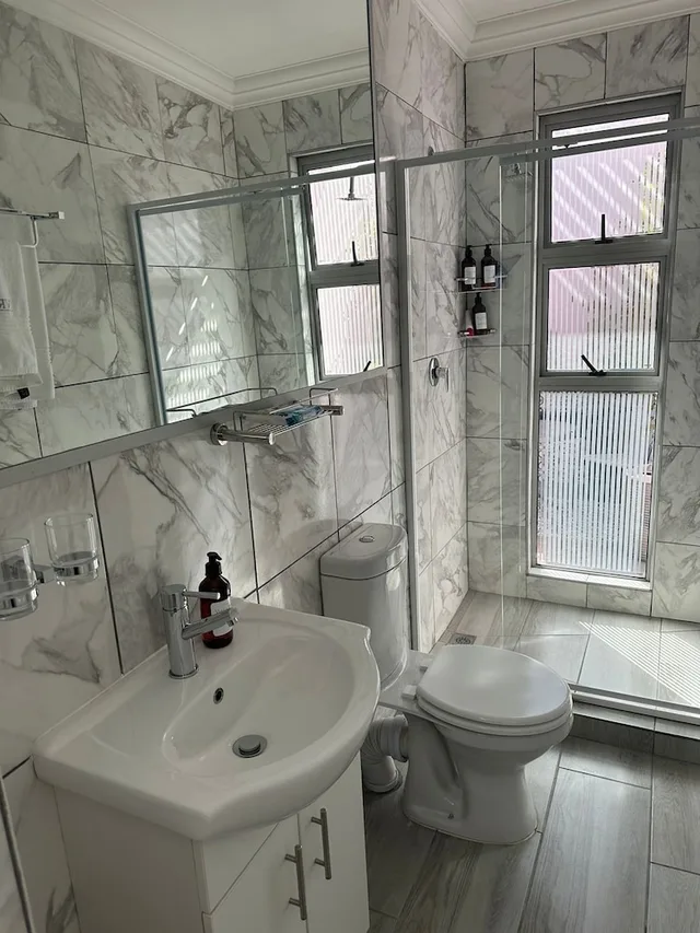 Superior, Studio, Queen Bed, The Villa Rosa Bed and Breakfast 2/2
