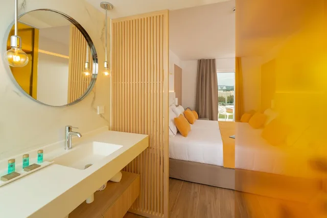 Standard, Twin Beds, Pool View, L Azure Hotel 3/3