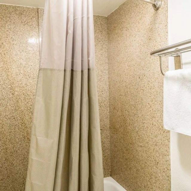 غرفة رباعية للمدخنين، Motel6 Grove City, OH 8/10