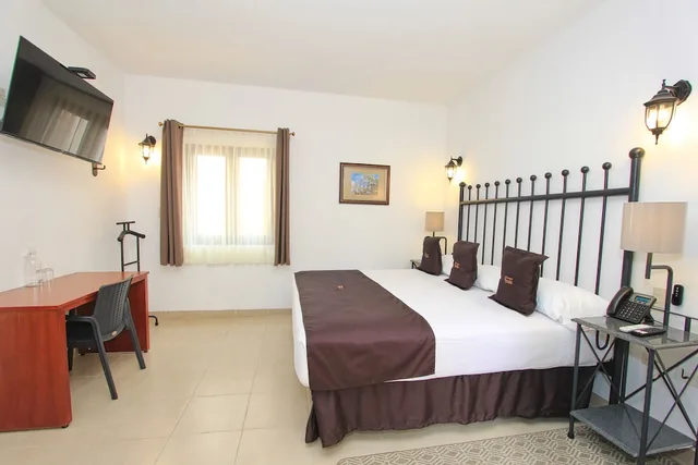 Superior, King Bed, Terrace, Courtyard Area، Hotel Plata Condesa 1/4