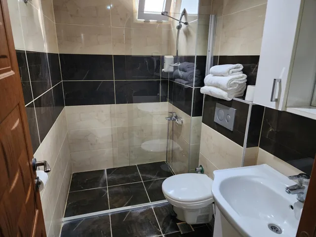 غرفة عائلية، Gunduz Otel 7/9