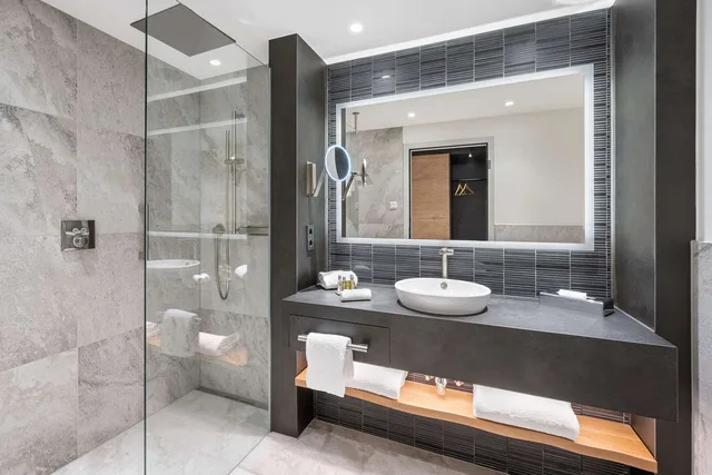 غرفة سوبيريور بسرير كينج، Hilton Munich Airport 2/2