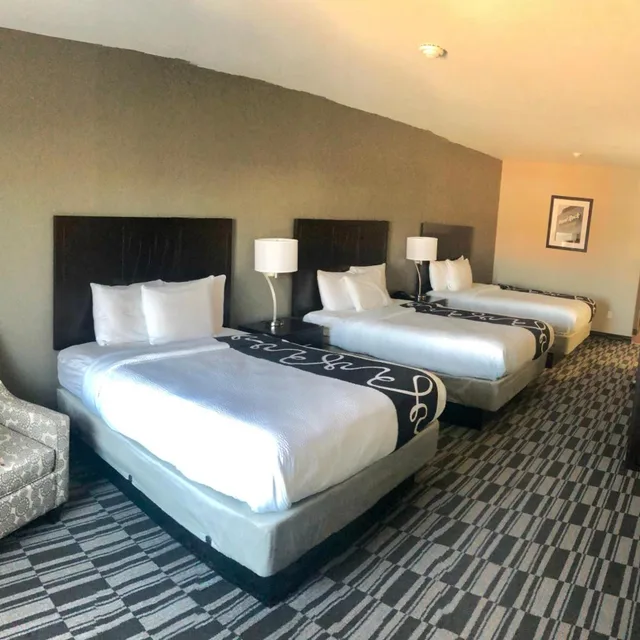 غرفة كلاسيكية ثلاثية، Catoosa Inn and Suites 1/8
