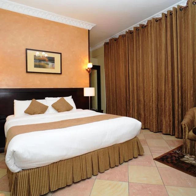 Junior Suite, Al Jazeera Royal Hotel 3/10