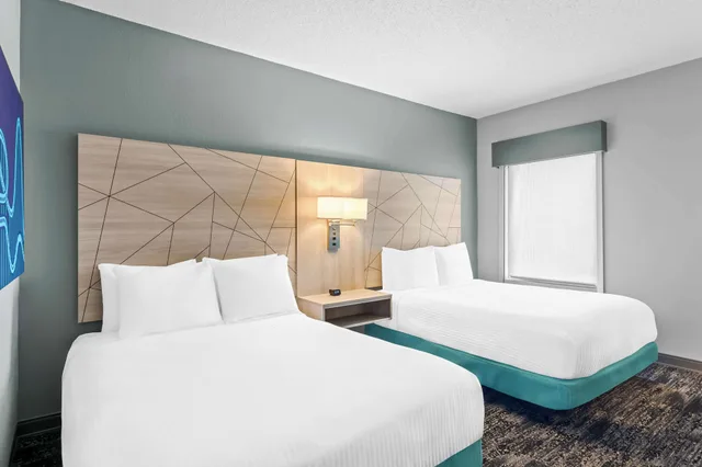 غرفة قياسية بسريرين كوين لذوي الإعاقة، Best Western Doswell Hotel 1/5