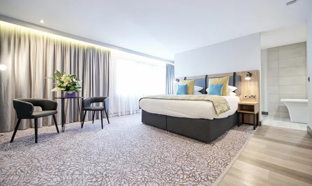 غرفة بريفيليج بسرير كينج، Mercure Newcastle George Washington Hotel Golf and Spa 4/7