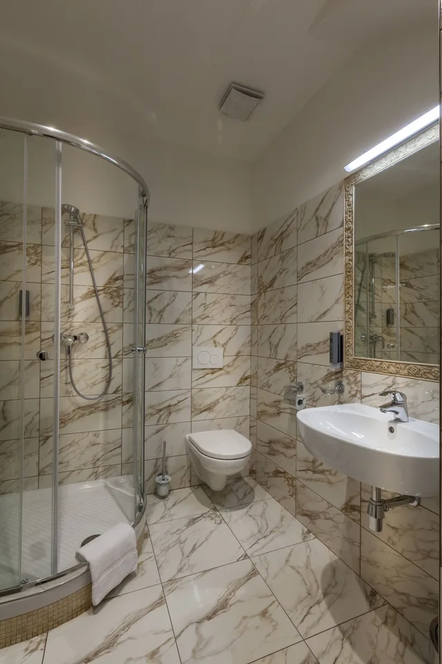 2 Bedrooms, Family, Quadruple, Double and Twin Beds, Little King Hotel U Malvaze 6/7