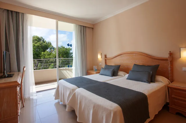 شقة بسريرين منفصلين بشرفة بغرفة نوم واحدة مع أريكة، Grupotel Natura Playa 1/6