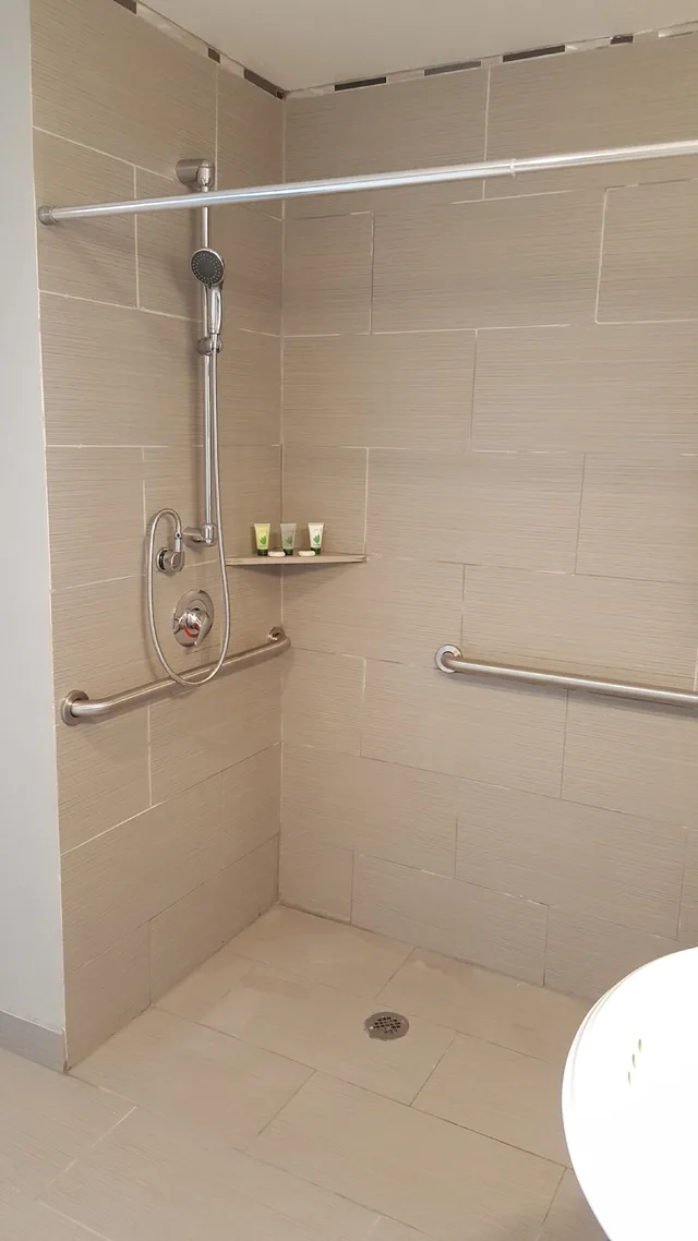 غرفة قياسية مفردة بسرير كوين، Lake Ridge Hotel 8/10
