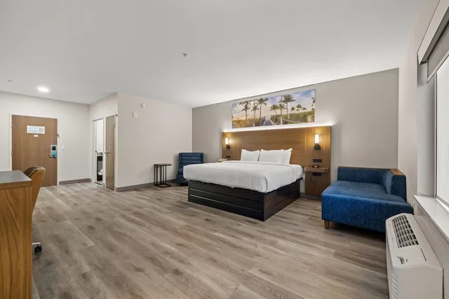 جناح بسرير كينج، Clarion Pointe Lakeland I-4 5/8