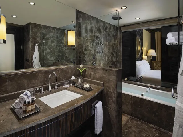 Premier, Deluxe, King Bed, Partial River View، Fairmont Nile City Hotel 7/10