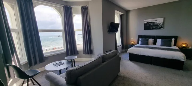 غرفة بسرير مزدوج أو سريرين منفصلين بإطلالة على البحر، Chesterhouse 3/3