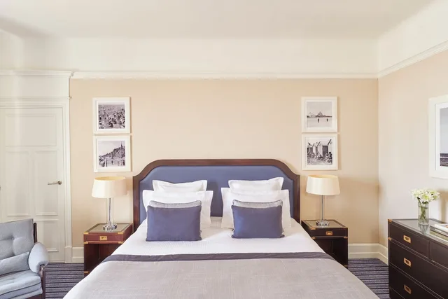 غرفة بريستيج بسرير مزدوج بإطلالة على البحر، Hotel Barriere L Hermitage La Baule 2/2
