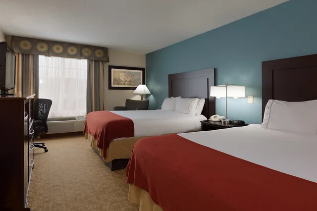 غرفة قياسية بسريرين كوين لذوي الإعاقة، Holiday Inn Exp Winston Salem 2/6