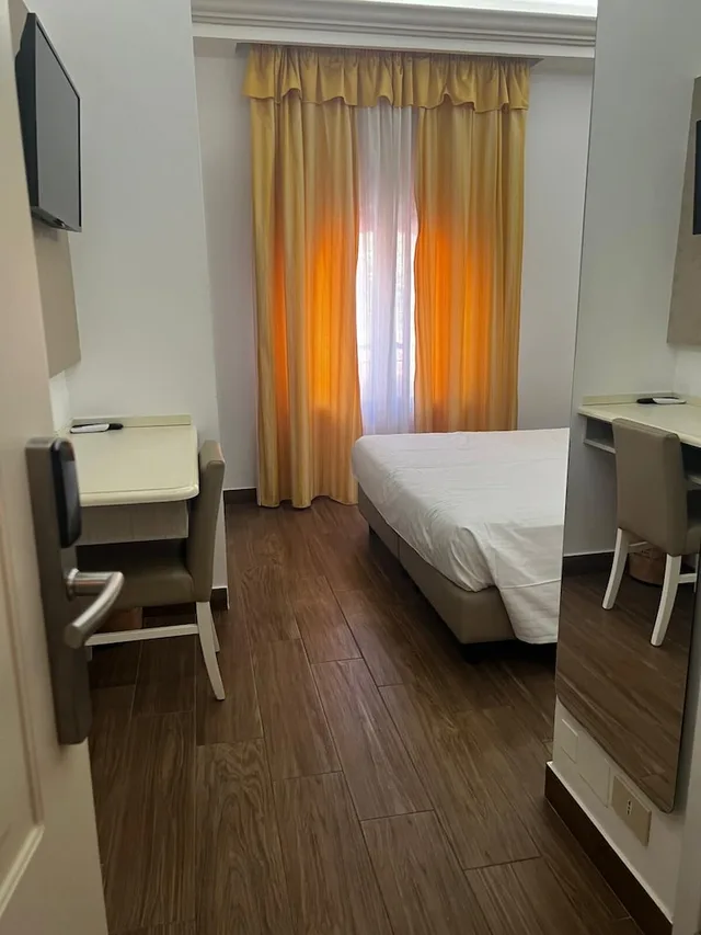 غرفة اقتصادية بسرير مزدوج أو سريرين منفصلين، Hotel Villa San Giorgio 2/7