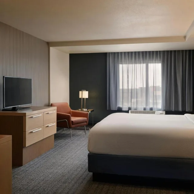 استوديو كبير بسرير كينج مع أريكة، Courtyard Fort Worth At Alliance Town Center 1/5