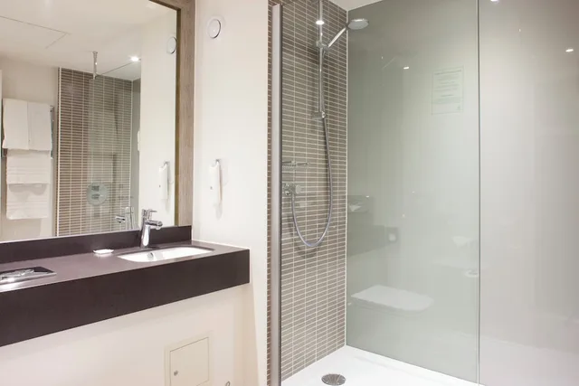 Standard, 2 Double Beds, Wharf View، Holiday Inn Lincoln 9/9