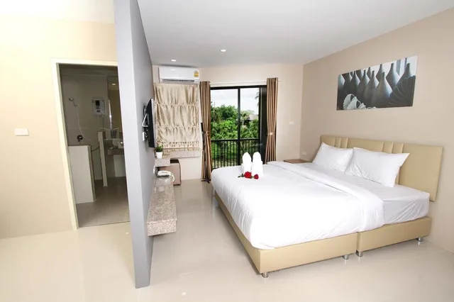غرفة قياسية بسرير كينج، The Coconut Hotel 2/8