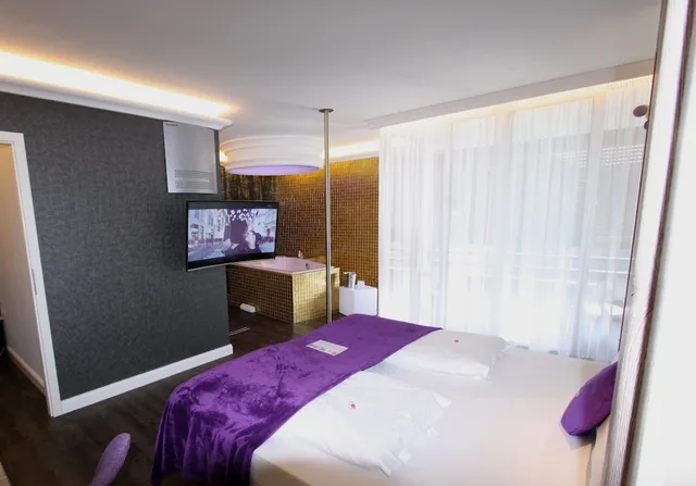 Wellness, Queen Bed، PLAZA INN stays design Dortmund 1/2
