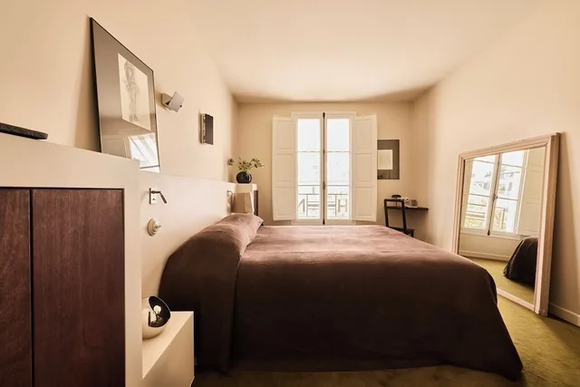 غرفة بسرير كوين، Hotel Nude Paris - Color Vision 2/4