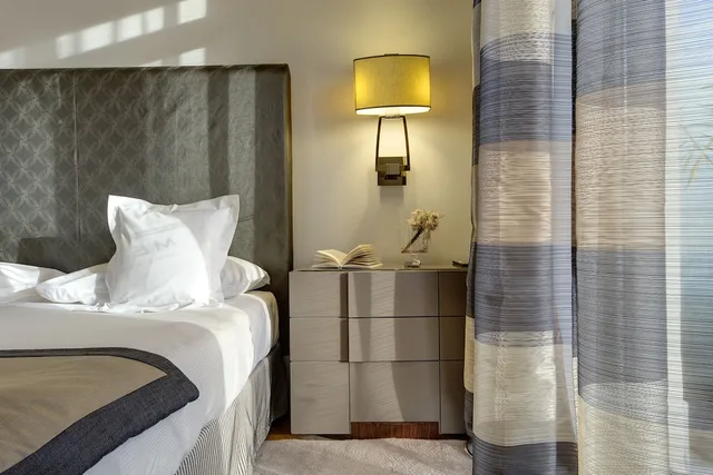 جناح غراند بسرير فردي بشرفة، Melia Genova 9/10
