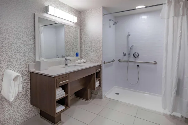 جناح لذوي الإعاقة، Home2 Suites by Hilton Wayne 2/2
