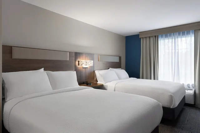غرفة قياسية بسريرين كوين، Holiday Inn Express Savannah Airport Ex Comfort Suites 1/3