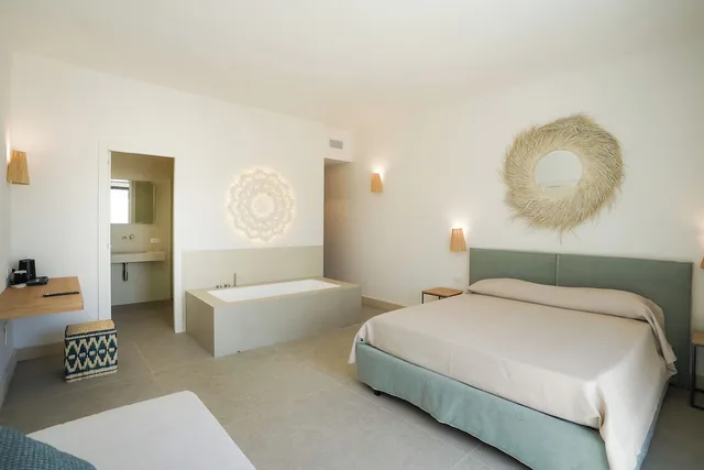 Junior, Queen Bed, Sofa, Corte Dei Melograni Hotel Resort 2/8