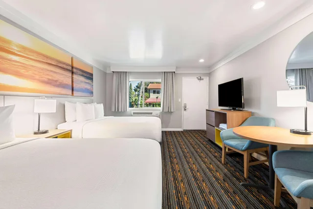 Efficiency, 2 Queen Beds، Days Inn by Wyndham San Diego Hotel Circle 7/10