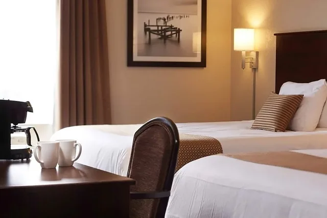 غرفة بسريرين كوين لذوي الإعاقة، Travelodge Suites by Wyndham Estevan 5/7