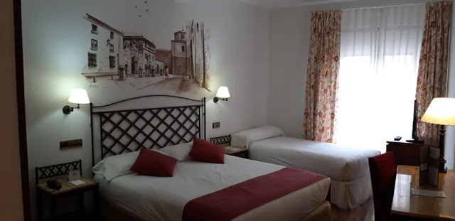 غرفة قياسية ثلاثية، Hotel Palacio de Valderrabanos 3/5