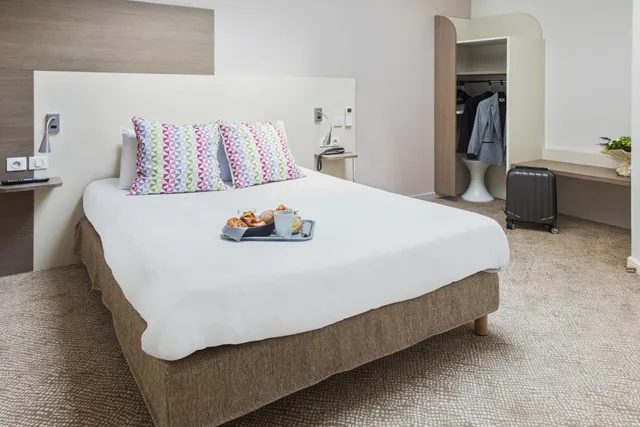 Room, Double Bed, Campanile Epinal Centre - Gare 4/9