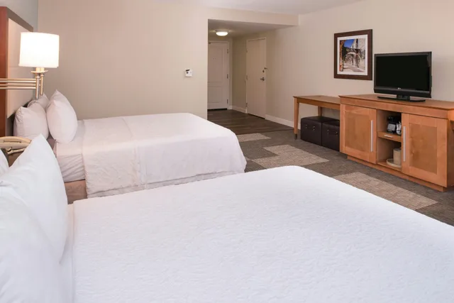 غرفة بسريرين كوين لذوي الإعاقة، Hampton Inn and Suites Schertz 1/3