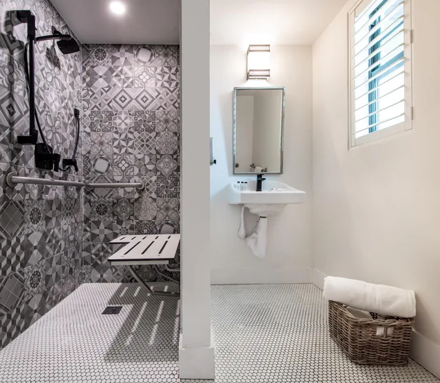 غرفة بسرير كوين لذوي الإعاقة، Casa Sofi 3/3
