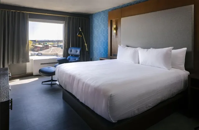 غرفة قياسية بسرير كينج، Belle Of Baton Rouge Casino Hotel 1/4