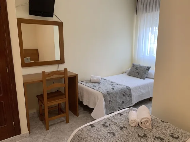 غرفة ثلاثية، Pensión San Anton 3/5