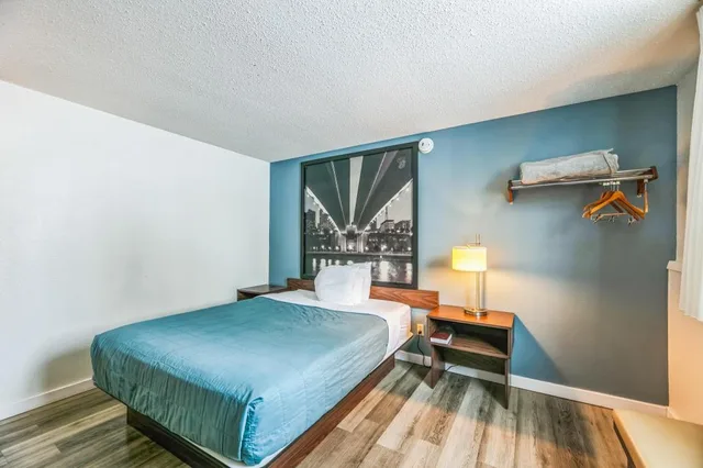 غرفة بسريرين كوين، Hotel 8 Fergus Falls 4/5