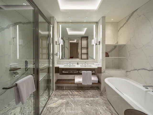غرفة بريميوم تنفيذية بسرير كينج وسرير فردي، The Ambassador Seoul - A Pullman Hotel 3/3