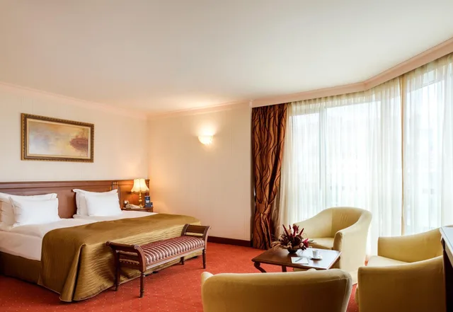جناح جونيور، Crystal Palace Boutique Hotel 2/2