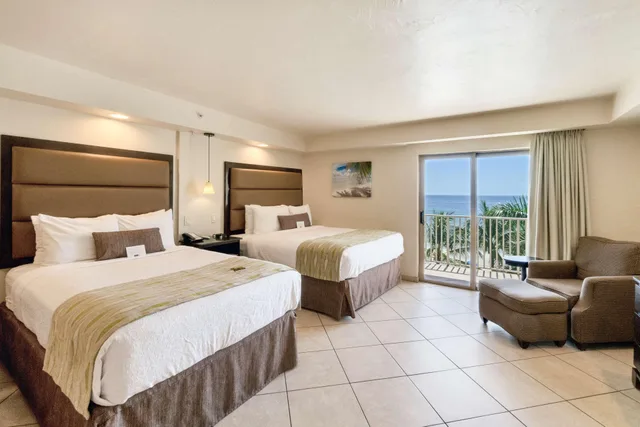 Room, 2 Double Beds, Gulf View, Balcony, Kitchen, Large، Best Western Plus Beach Resort 3/10