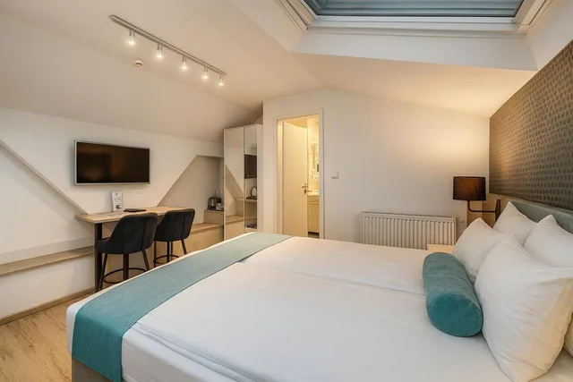 غرفة اقتصادية بسرير مزدوج، Hotel Mika Downtown 2/4