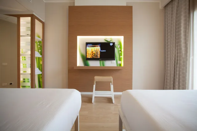 غرفة كومفورت رباعية بسرير بطابقين بشرفة، Oxygen Lifestyle Hotel 4/8