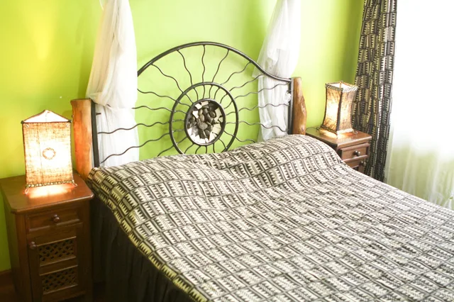 غرفة بسرير كوين بحمام خاص، Khweza Bed & Breakfast 2/2