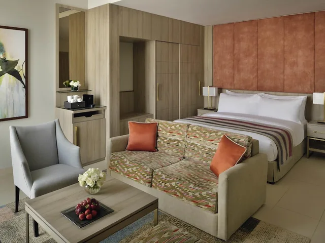 Superior, King Bed, City Side، موفنبيك التحلية جدة(Movenpick Hotel Tahlia Jeddah) 5/9