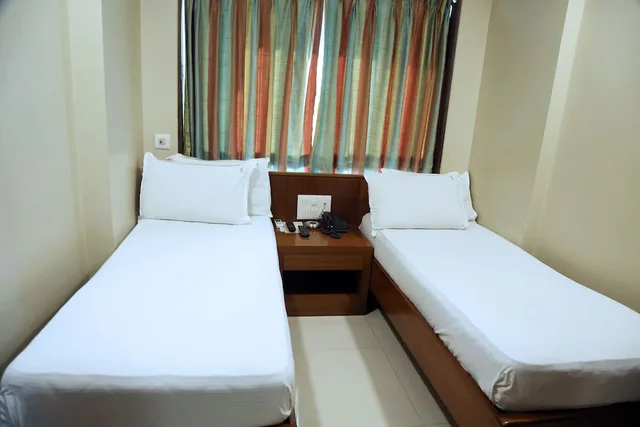 غرفة قياسية بسرير مزدوج، Hotel Bombay International 2/2