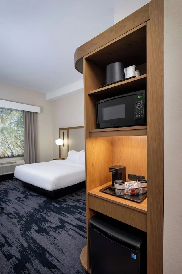 غرفة بسرير كينج لذوي الإعاقة، Fairfield Inn & Suites by Marriott Louisville Shepherdsville 4/4
