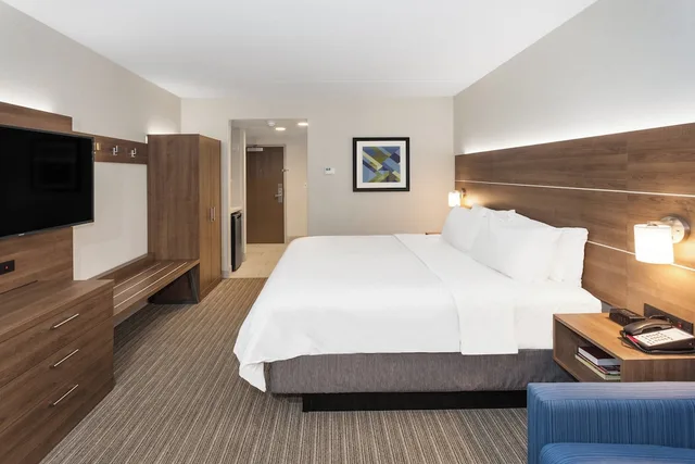 جناح بسرير كينج، Holiday Inn Express Hotel And Suites Providence Woonsocket 1/4