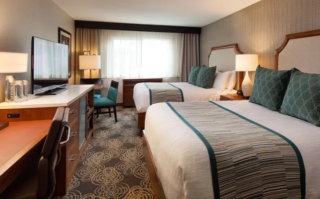 جناح جونيور بسريرين كوين بإطلالة على المرسى لذوي الإعاقة، Redondo Beach Hotel Tapestry Collection By Hilton 1/2