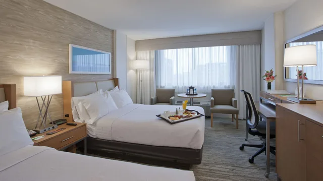 Standard, 2 Double Beds, Holiday Inn Washington Central/White House 4/8